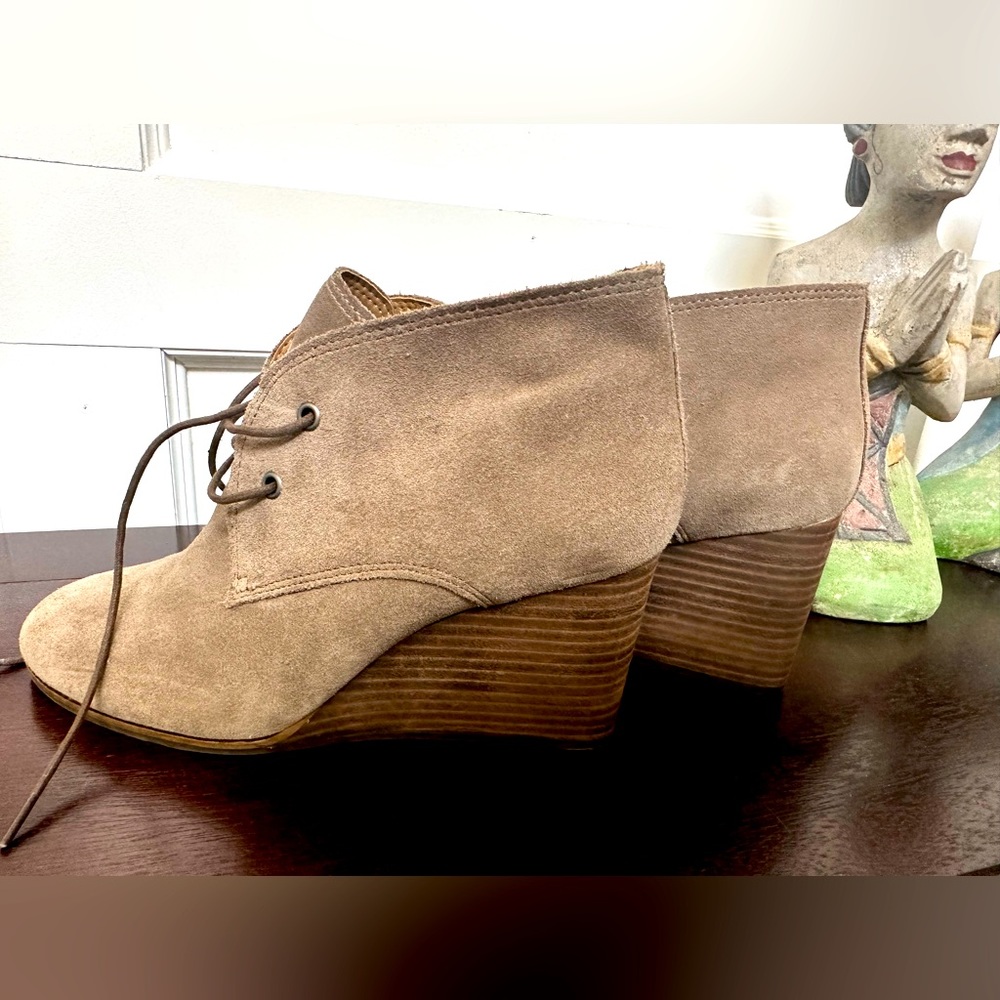 LUCKY BRAND Womens beige/tan  Wedge Lace-Up Leather Booties size 8.5